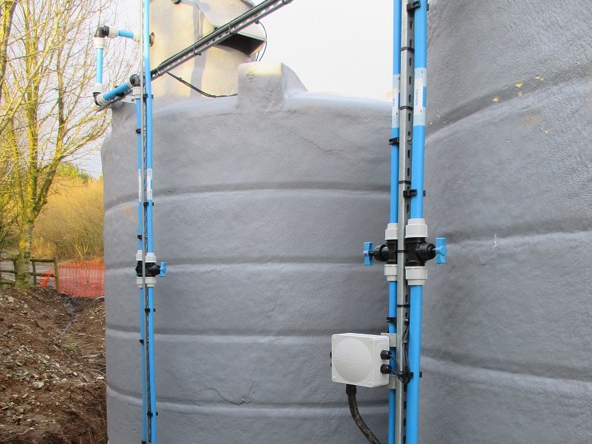 Storage tanks with pipework manifold